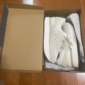 New balance sneakers